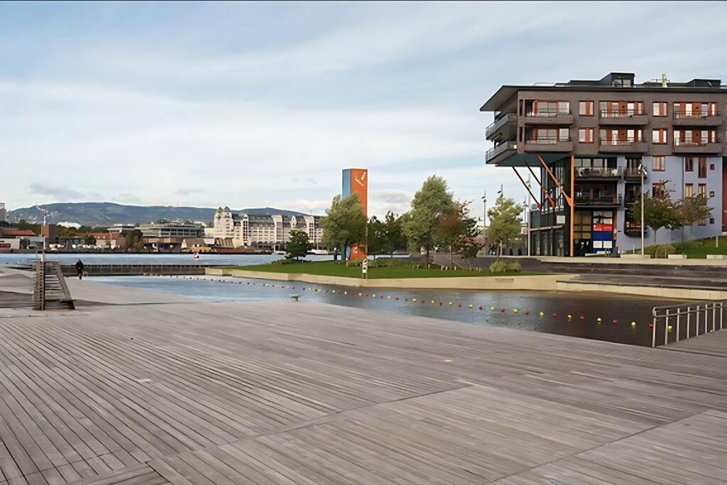 Oceanfront Apartment - Oslo Central - Private Patio Exterior photo