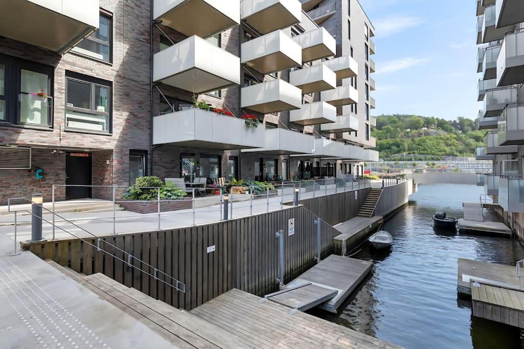 Oceanfront Apartment - Oslo Central - Private Patio Exterior photo