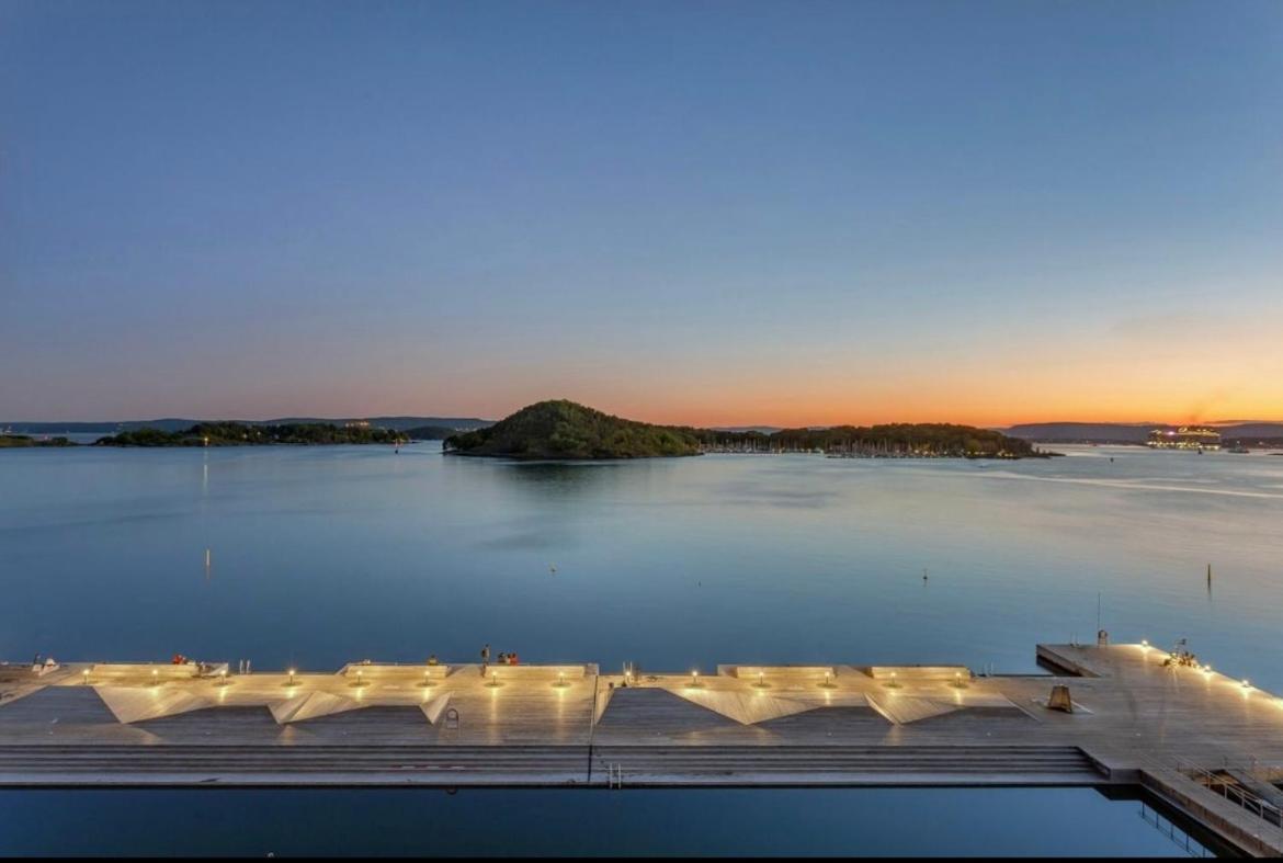 Oceanfront Apartment - Oslo Central - Private Patio Exterior photo